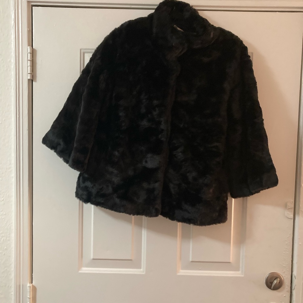 NWT Tulle women's faux fur jacket size M. 3/4 sleeves